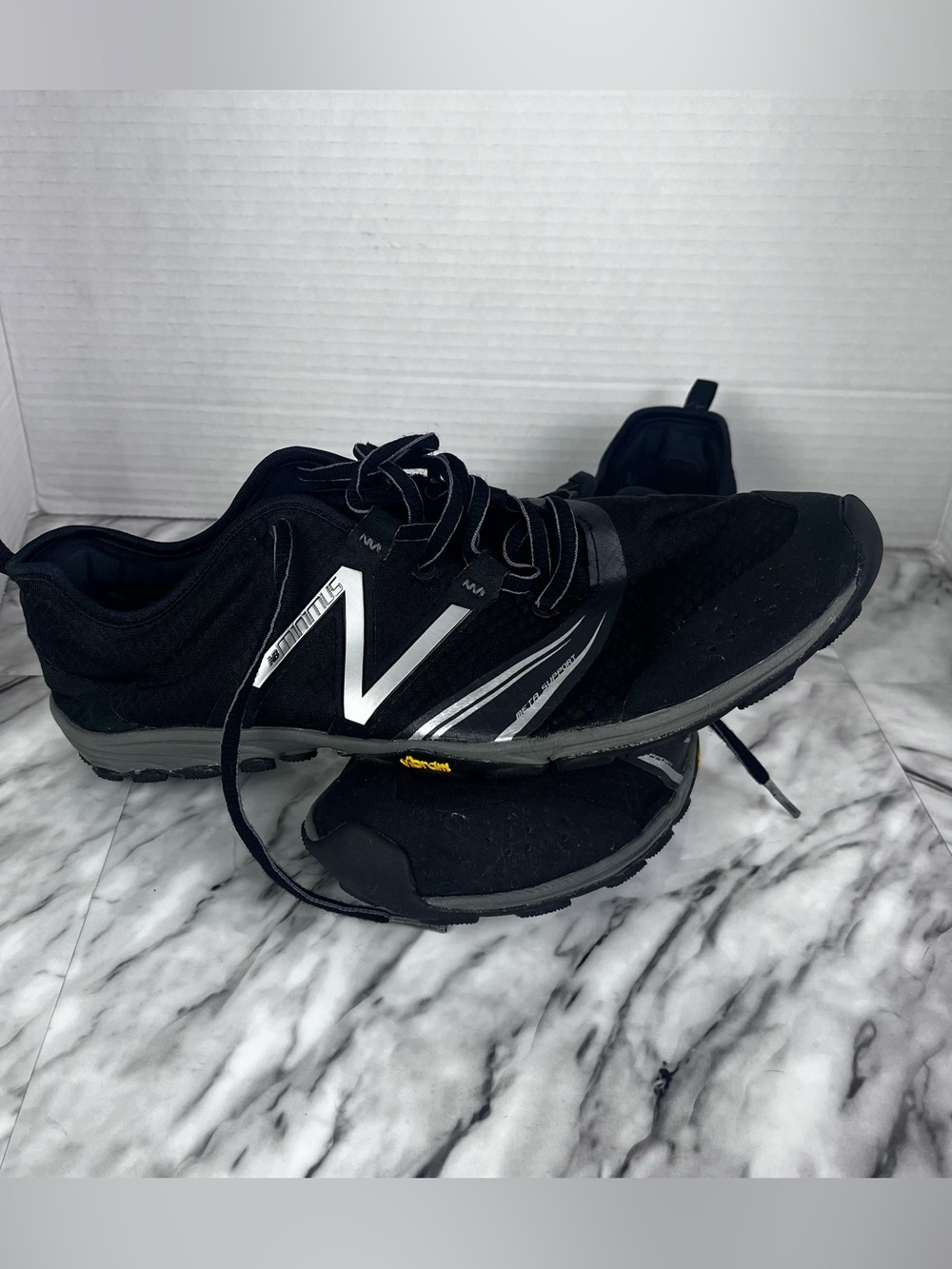 New Balance minimus men’s trail running sneaker shoes